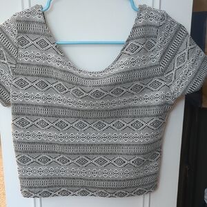 Divided Gray and White Ribbed Crop Blouse